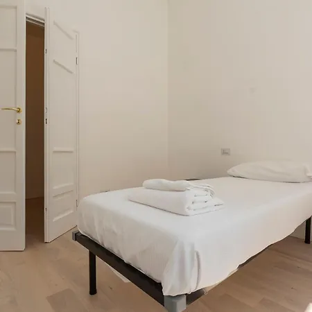 Apartment Luxury Near Porta Romana Tertulliano 37 Milan